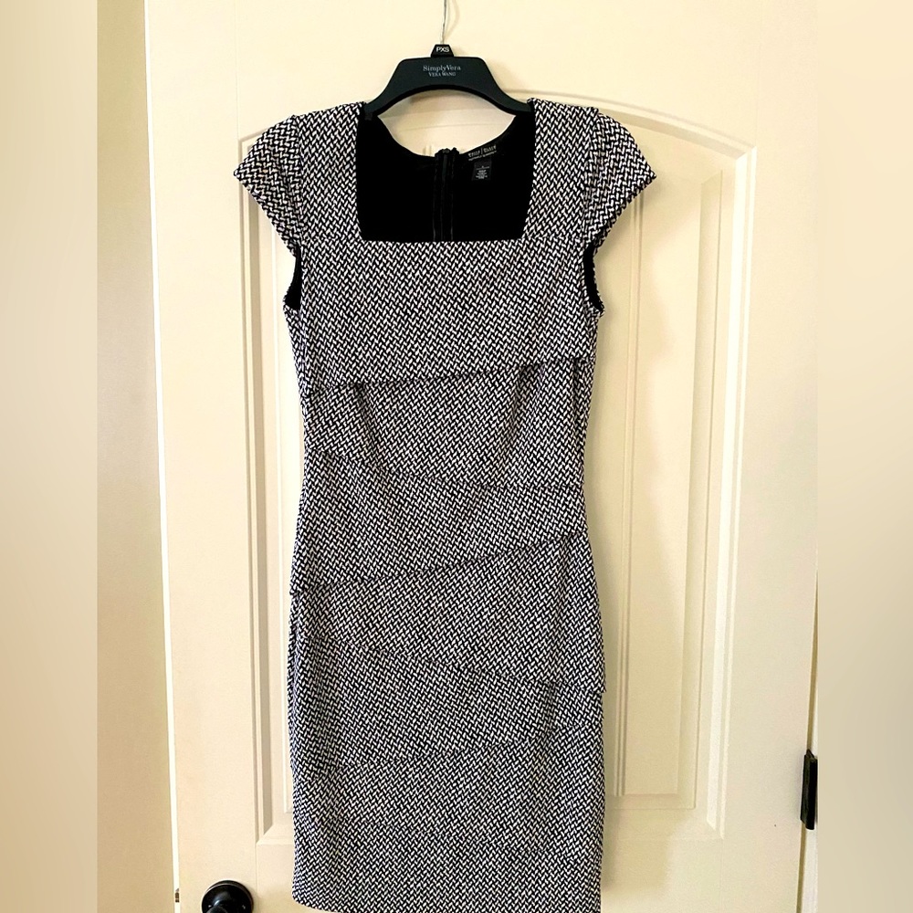 White House Back Market short sleeve dress